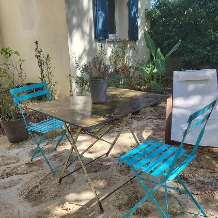 메네르브 Le Cabanon B&B 외부 사진