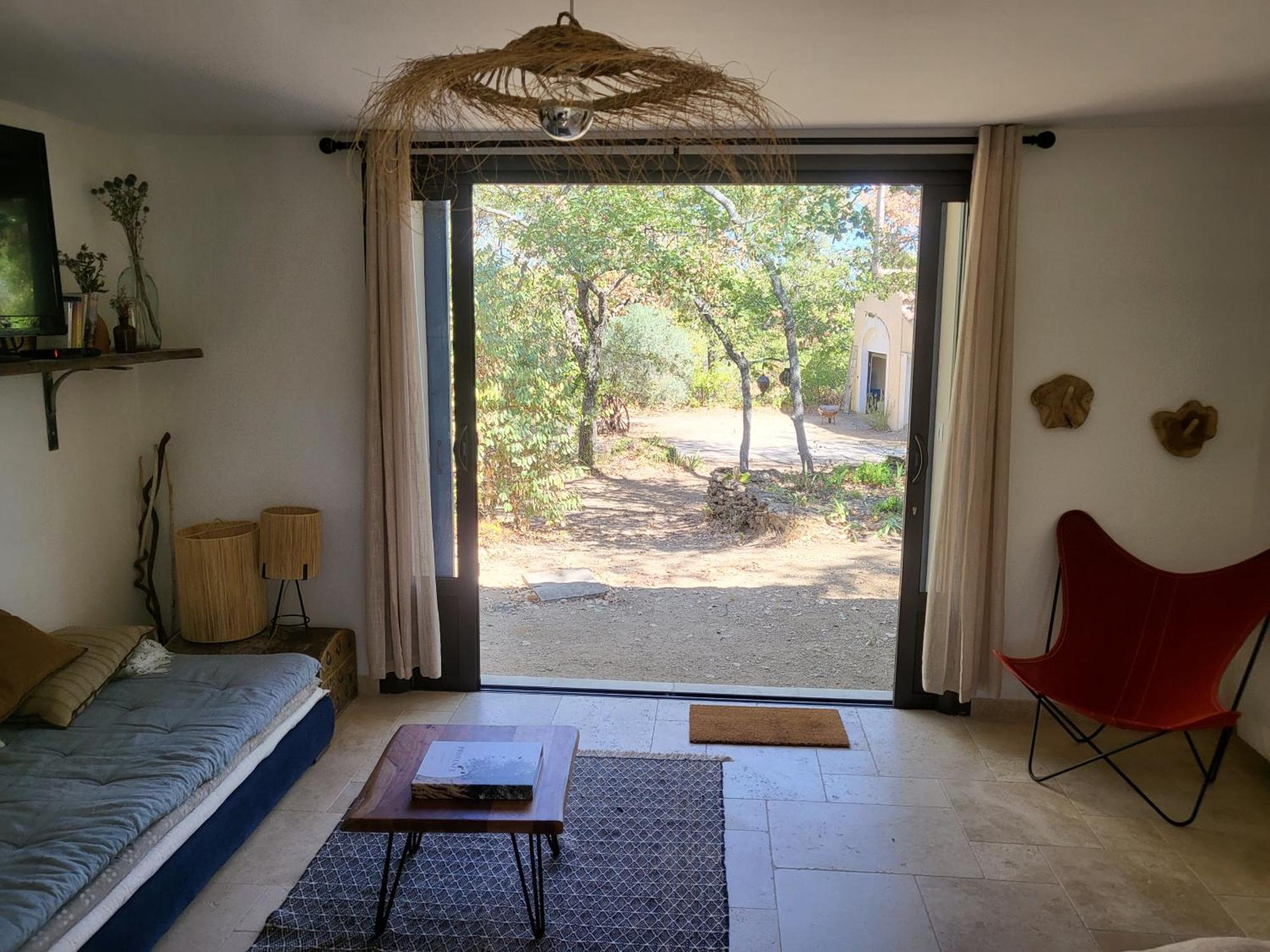 메네르브 Le Cabanon B&B 외부 사진