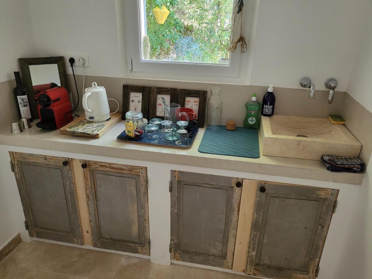 메네르브 Le Cabanon B&B 외부 사진