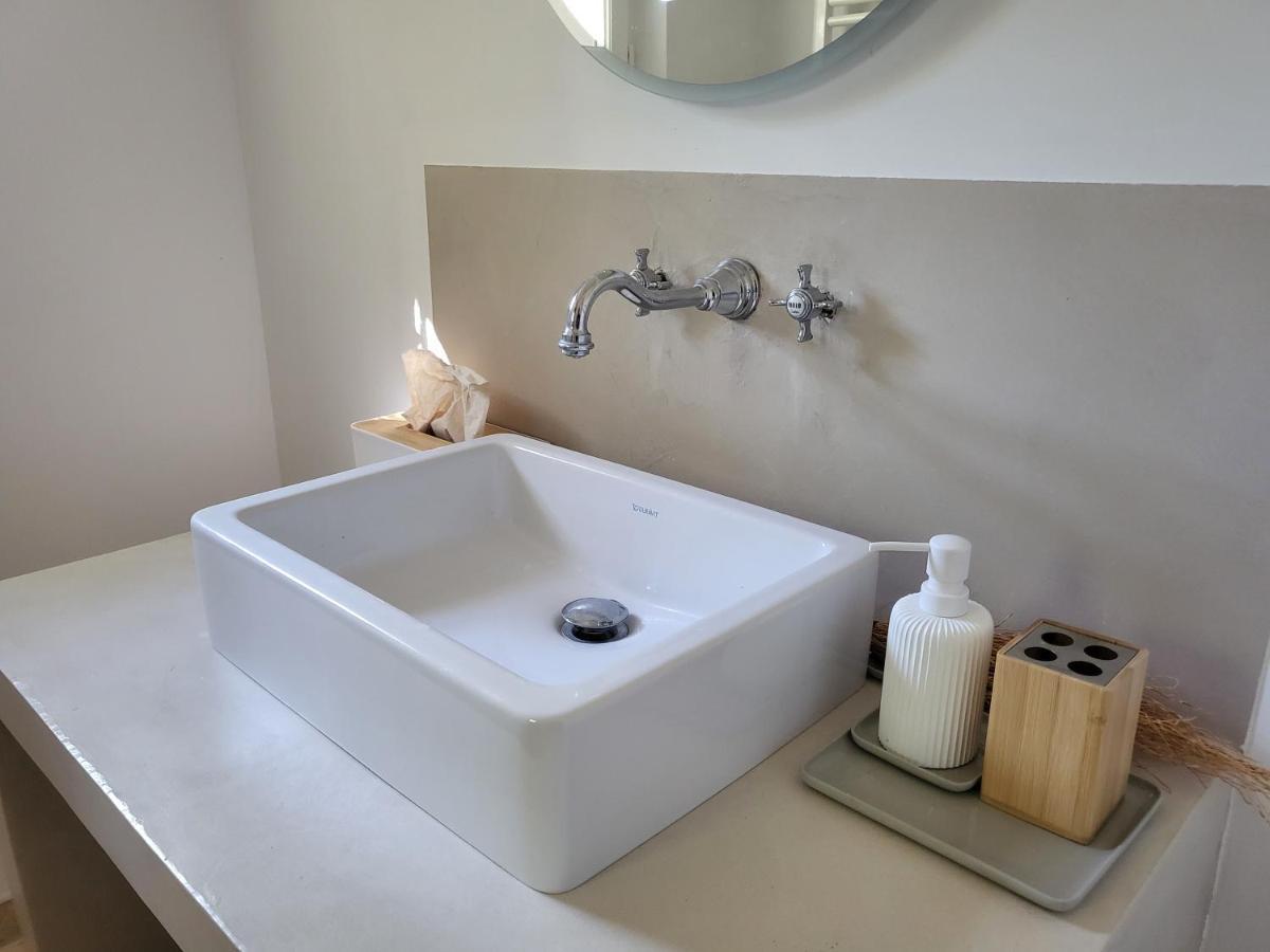 메네르브 Le Cabanon B&B 외부 사진